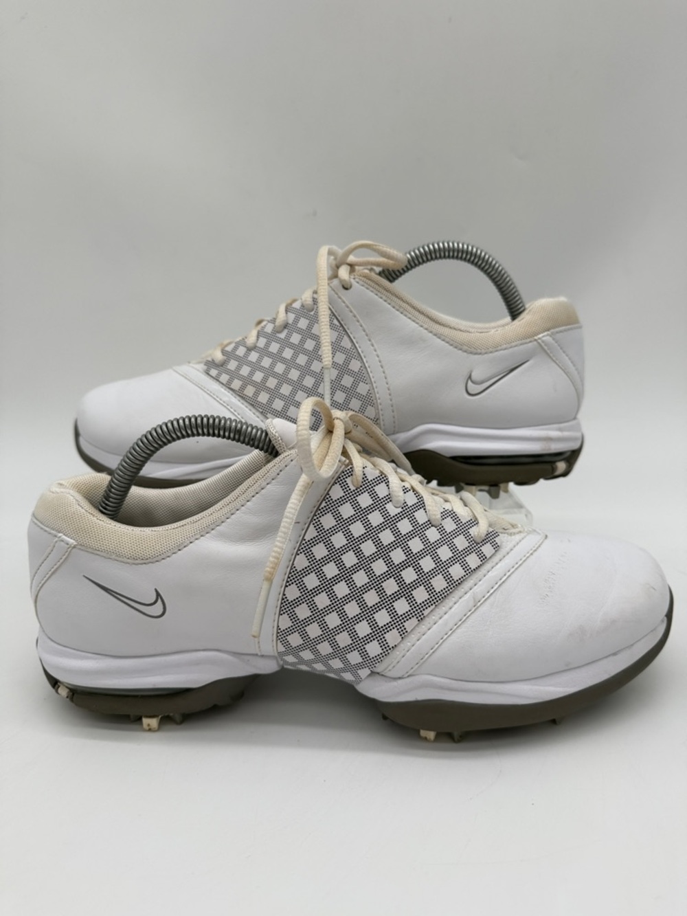 NIKE AIR Embellish 418379-101 Women's Size 9 Soft Spike Golf Shoes White Leather